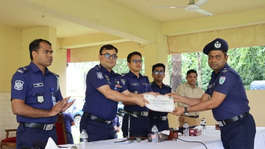 বড়লেখার ওসি মনিরুজ্জামান খান মৌলভীবাজার জেলার ‘শ্রেষ্ঠ ওসি’ নির্বাচিত