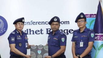 বড়লেখার ওসি মনিরুজ্জামান ও এএসআই সুলতান সিলেট বিভাগের শ্রেষ্ঠ পুরস্কৃত